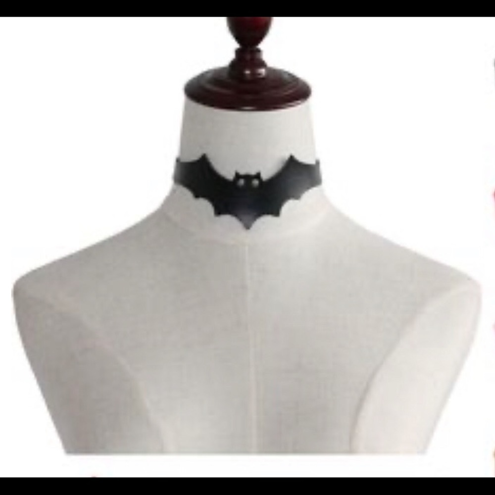 Black bat choker
